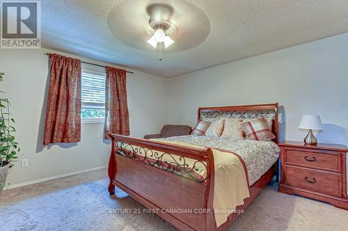 136 Ardsley Crescent, London, ON - Indoor Photo Showing Bedroom