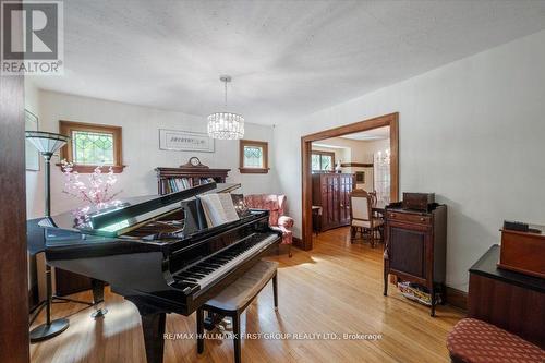 54 Arlington Avenue, Oshawa (O'Neill), ON - Indoor