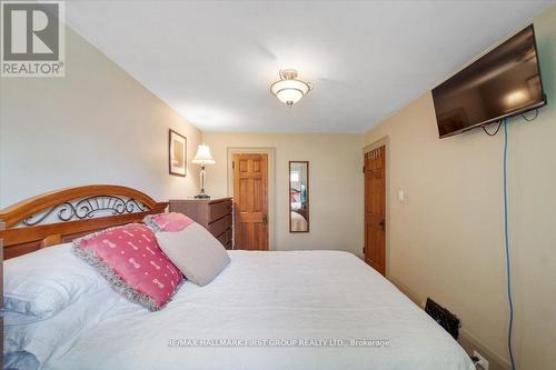 54 Arlington Avenue, Oshawa (O'Neill), ON - Indoor Photo Showing Bedroom