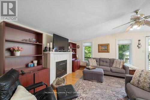 54 Arlington Avenue, Oshawa (O'Neill), ON - Indoor Photo Showing Living Room With Fireplace