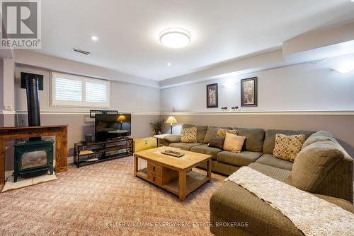 6 Soper Court, Clarington (Bowmanville), ON - Indoor Photo Showing Living Room With Fireplace