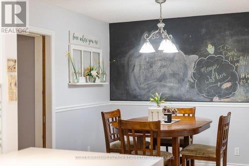 6 Soper Court, Clarington (Bowmanville), ON - Indoor Photo Showing Dining Room