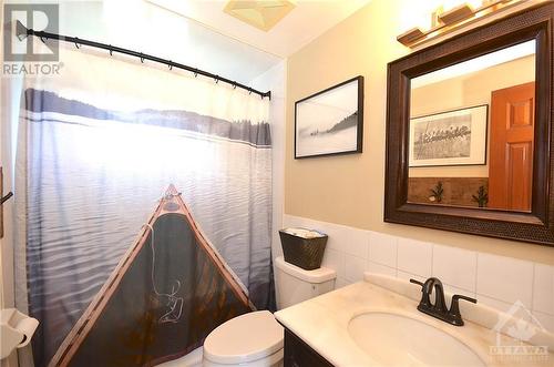 3714 Louiseize Road, Ottawa, ON - Indoor Photo Showing Bathroom