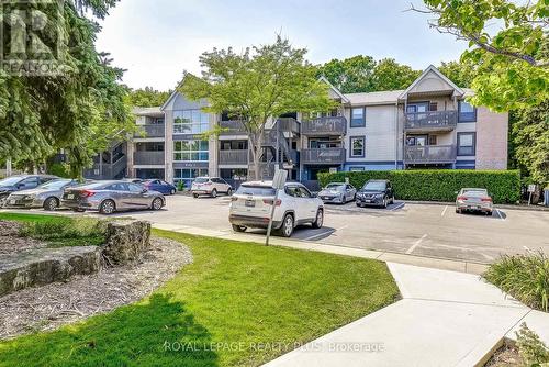 201 - 2030 Cleaver Avenue, Burlington, ON - Outdoor