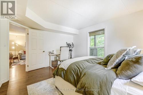 201 - 2030 Cleaver Avenue, Burlington, ON - Indoor Photo Showing Bedroom