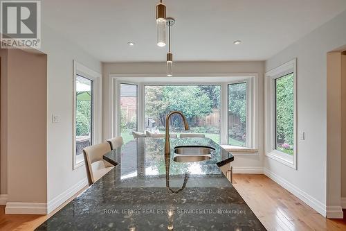 1473 Thistledown Road, Oakville, ON - Indoor Photo Showing Kitchen With Double Sink