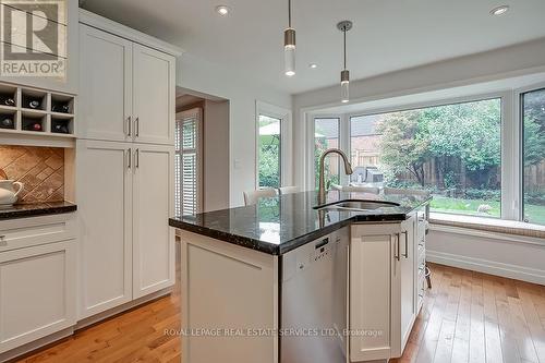 1473 Thistledown Road, Oakville, ON - Indoor Photo Showing Kitchen