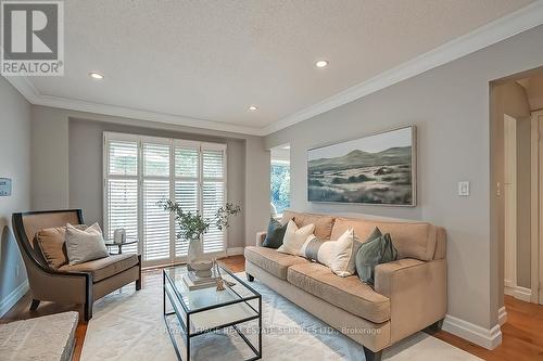 1473 Thistledown Road, Oakville, ON - Indoor Photo Showing Living Room