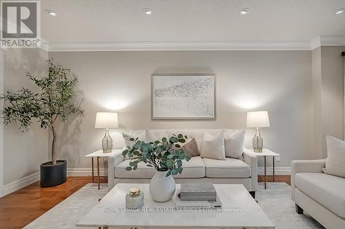 1473 Thistledown Road, Oakville, ON - Indoor Photo Showing Living Room