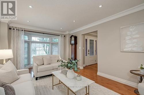 1473 Thistledown Road, Oakville, ON - Indoor Photo Showing Living Room