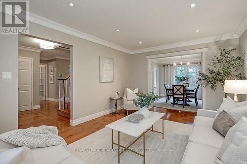 1473 Thistledown Road, Oakville, ON - Indoor Photo Showing Living Room