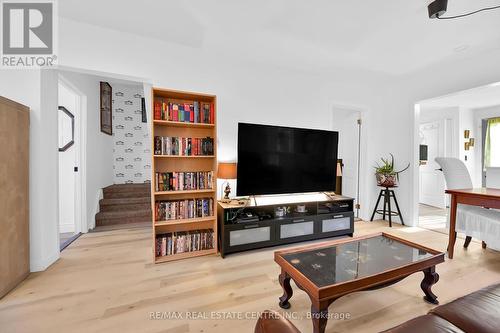 64 Argyle Avenue, Hamilton, ON - Indoor Photo Showing Other Room