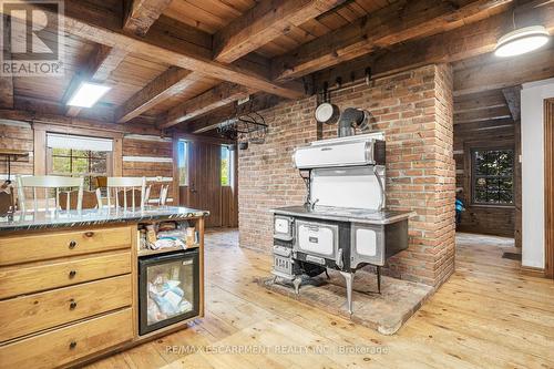 9419 2 Concession, West Lincoln, ON - Indoor