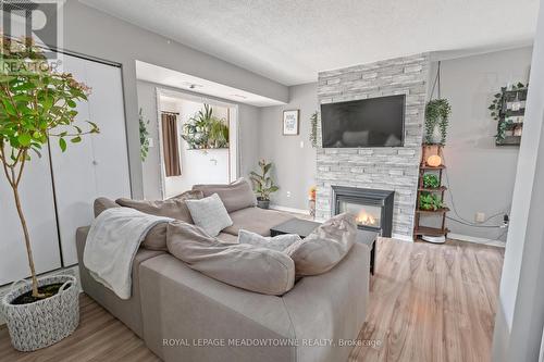 37A Wylie Circle, Halton Hills, ON - Indoor Photo Showing Living Room With Fireplace