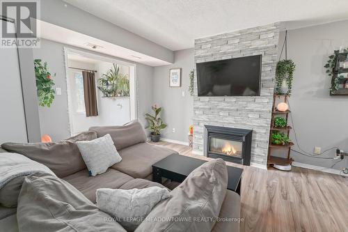 37A Wylie Circle, Halton Hills, ON - Indoor Photo Showing Living Room With Fireplace