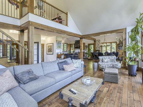 Vue d'ensemble - 105 Ch. De St-Andrew'S, Mont-Tremblant, QC - Indoor Photo Showing Living Room