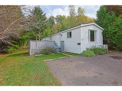 69 Kellys DR  Fredericton, NB E3B 7R4