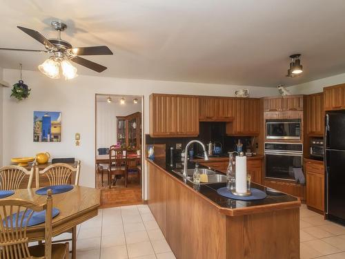 199 Valley Street, Thunder Bay, ON - Indoor Photo Showing Kitchen With Double Sink