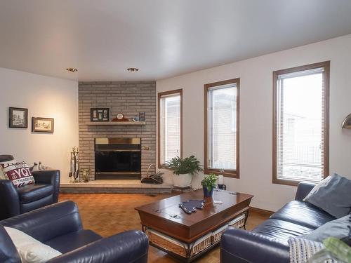 199 Valley Street, Thunder Bay, ON - Indoor Photo Showing Living Room With Fireplace