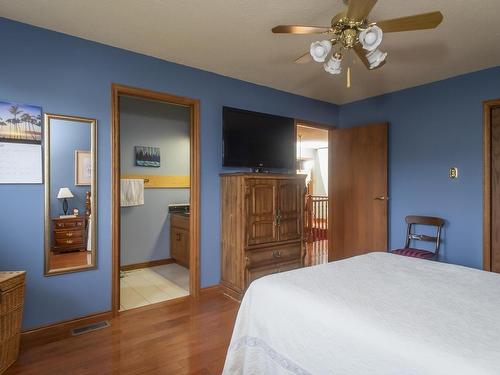 199 Valley Street, Thunder Bay, ON - Indoor Photo Showing Bedroom