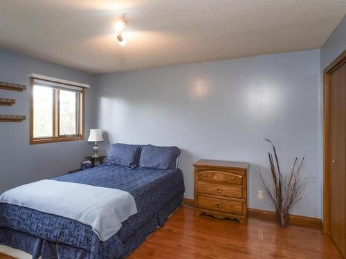 199 Valley Street, Thunder Bay, ON - Indoor Photo Showing Bedroom