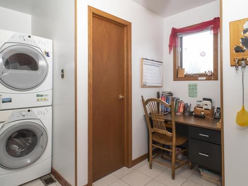 199 Valley Street, Thunder Bay, ON - Indoor Photo Showing Laundry Room