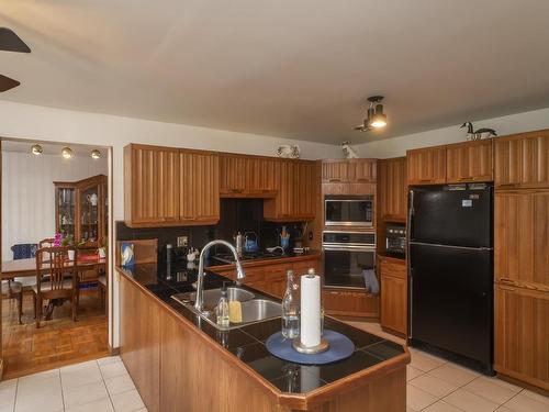 199 Valley Street, Thunder Bay, ON - Indoor Photo Showing Kitchen With Double Sink