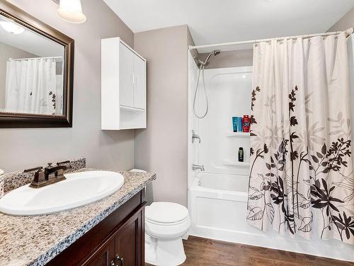 1316 Bostock Cres, Kamloops, BC - Indoor Photo Showing Bathroom