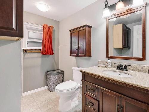 1316 Bostock Cres, Kamloops, BC - Indoor Photo Showing Bathroom