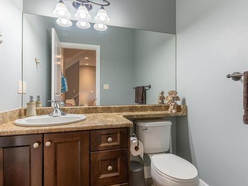 57-2046 Robson Place, Kamloops, BC - Indoor Photo Showing Bathroom