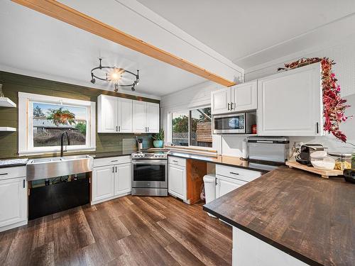 269 Birch Ave, Kamloops, BC - Indoor Photo Showing Kitchen