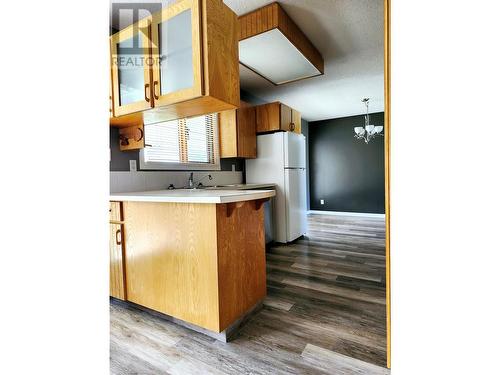 1102 34 Avenue, Vernon, BC - Indoor Photo Showing Kitchen