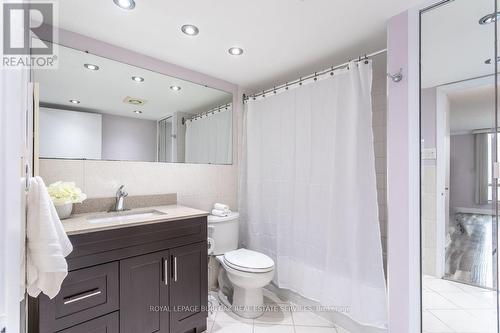 508 - 25 Fairview Road W, Mississauga, ON - Indoor Photo Showing Bathroom