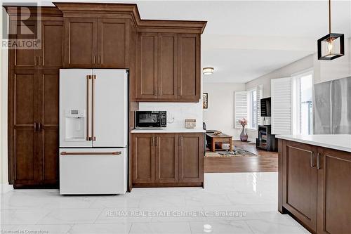 134 Pondcliffe Drive, Kitchener, ON - Indoor Photo Showing Kitchen