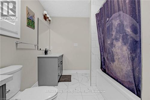 134 Pondcliffe Drive, Kitchener, ON - Indoor Photo Showing Bathroom