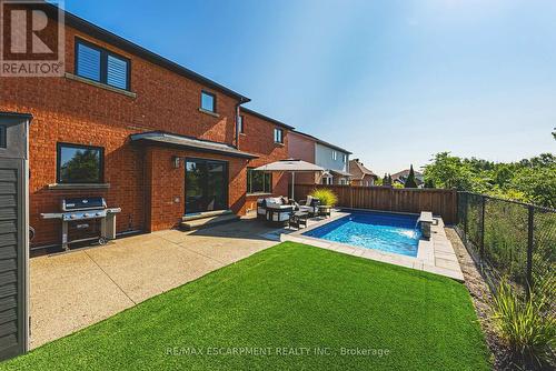 14 Dolphin Place, Hamilton, ON - Outdoor With In Ground Pool With Exterior