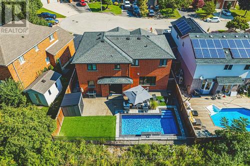 14 Dolphin Place, Hamilton, ON - Outdoor With In Ground Pool