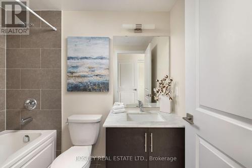 412 - 23 Glebe Road W, Toronto, ON - Indoor Photo Showing Bathroom