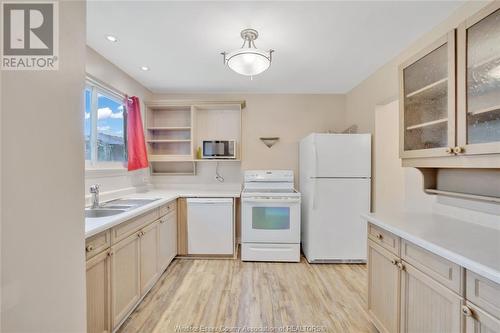 5549 Empress Street Unit# 63, Windsor, ON - Indoor Photo Showing Kitchen With Double Sink