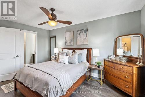 61 Aspen Park Way, Whitby (Downtown Whitby), ON - Indoor Photo Showing Bedroom