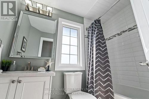 61 Aspen Park Way, Whitby (Downtown Whitby), ON - Indoor Photo Showing Bathroom