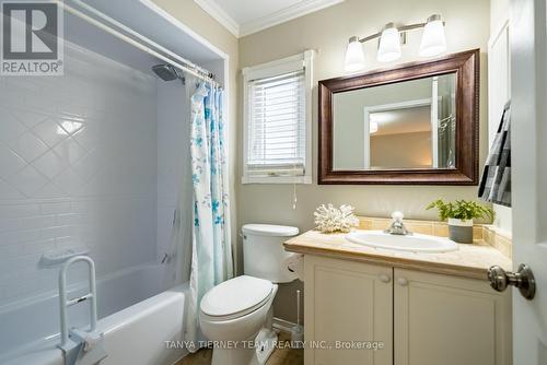 34 Wells Crescent, Whitby, ON - Indoor Photo Showing Bathroom