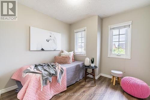 34 Wells Crescent, Whitby, ON - Indoor Photo Showing Bedroom