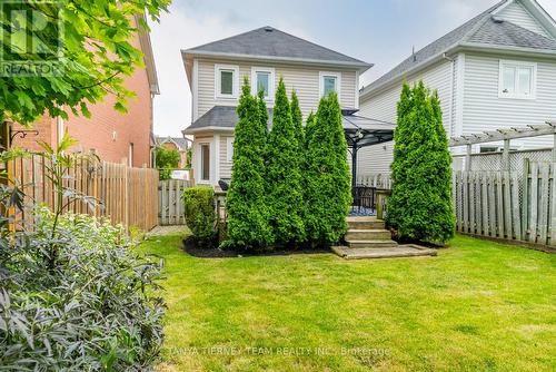 34 Wells Crescent, Whitby, ON - Outdoor