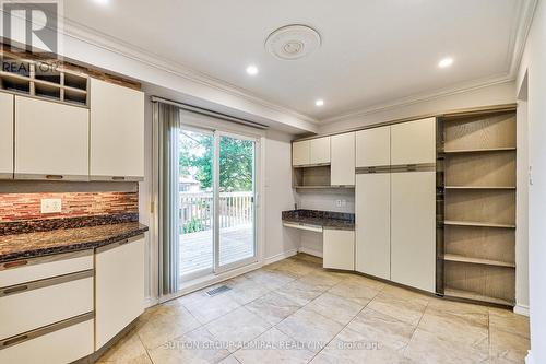 311 Buckingham Road, Newmarket, ON - Indoor Photo Showing Kitchen