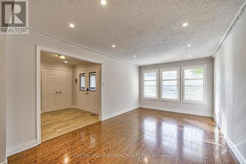 311 Buckingham Road, Newmarket, ON - Indoor Photo Showing Other Room