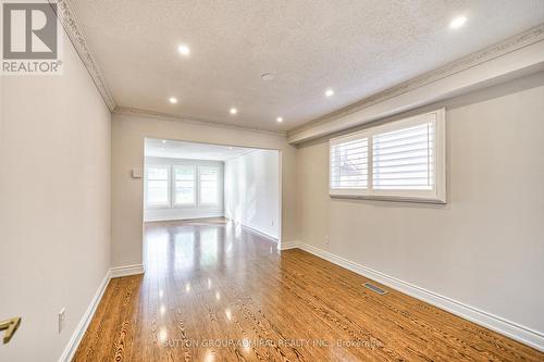 311 Buckingham Road, Newmarket, ON - Indoor Photo Showing Other Room