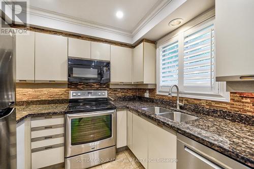 311 Buckingham Road, Newmarket, ON - Indoor Photo Showing Kitchen With Double Sink