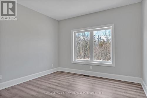 7 Nipigon Street, Kawartha Lakes, ON - Indoor Photo Showing Other Room