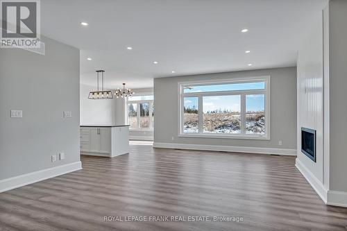 7 Nipigon Street, Kawartha Lakes, ON - Indoor Photo Showing Other Room